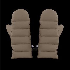 Aritzia Super Puff Mitten - Taupe